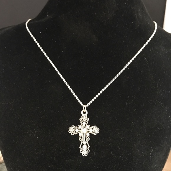 Lovely Little Cross - Picture 8 of 8